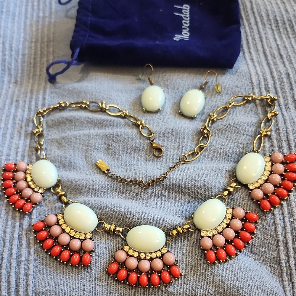 Multicolor rhinestone and Gold Statement Necklace Set